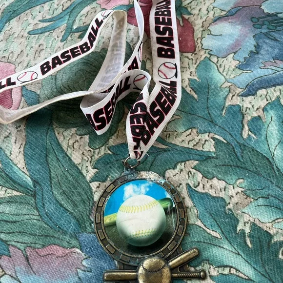 Medals - Picture 6 of 10